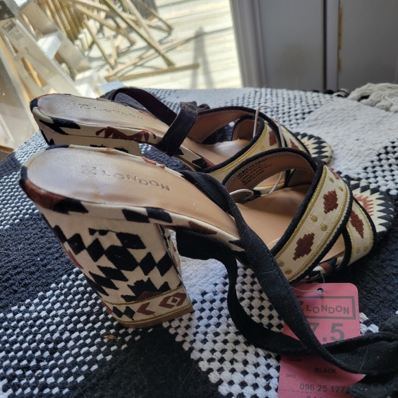 Z London Tribal Design tie-up Wrap Sandals, Chunky Heels sz 7.5 - Picture 7 of 8